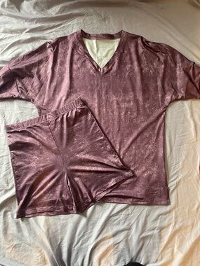 Plum Marbled Lounge Set - V-Neck Top & Shorts